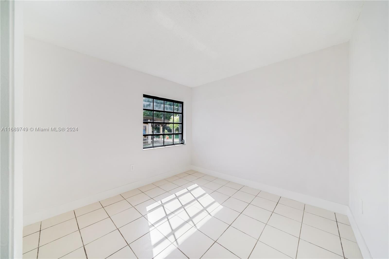 GREENWAY LAKES SEC 3 - Residential Lease