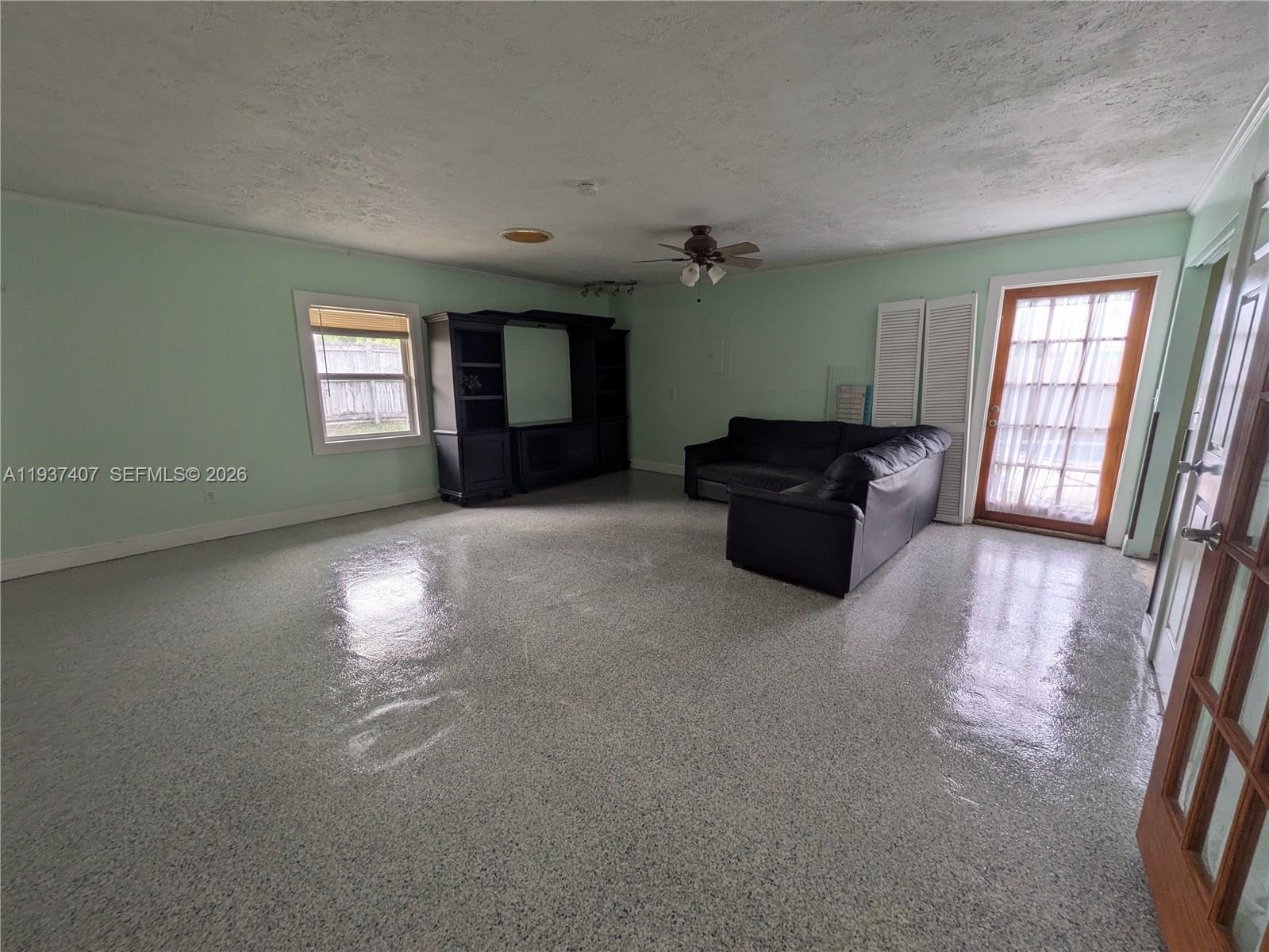 NORTH HOBE SOUND SHORES - Residential