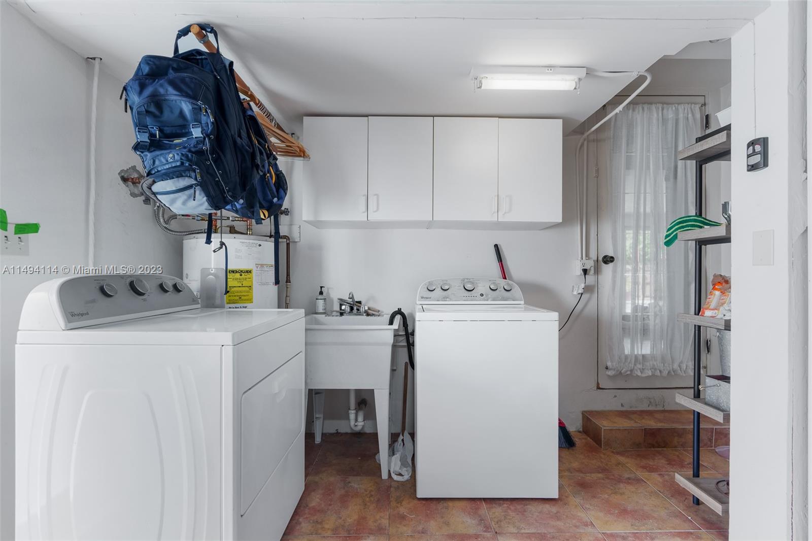 CORAL ESTATES - Residential Lease