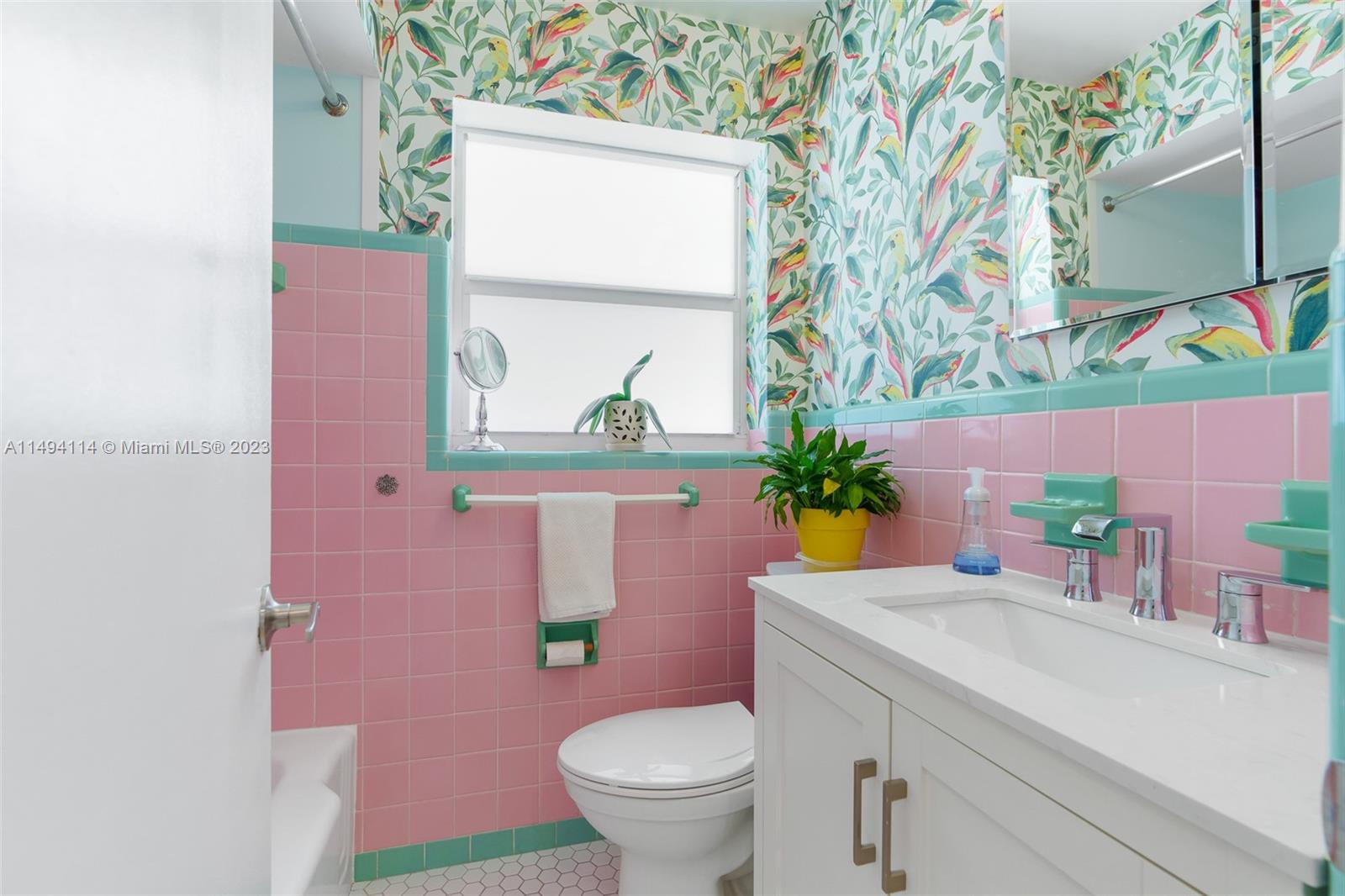 CORAL ESTATES - Residential Lease