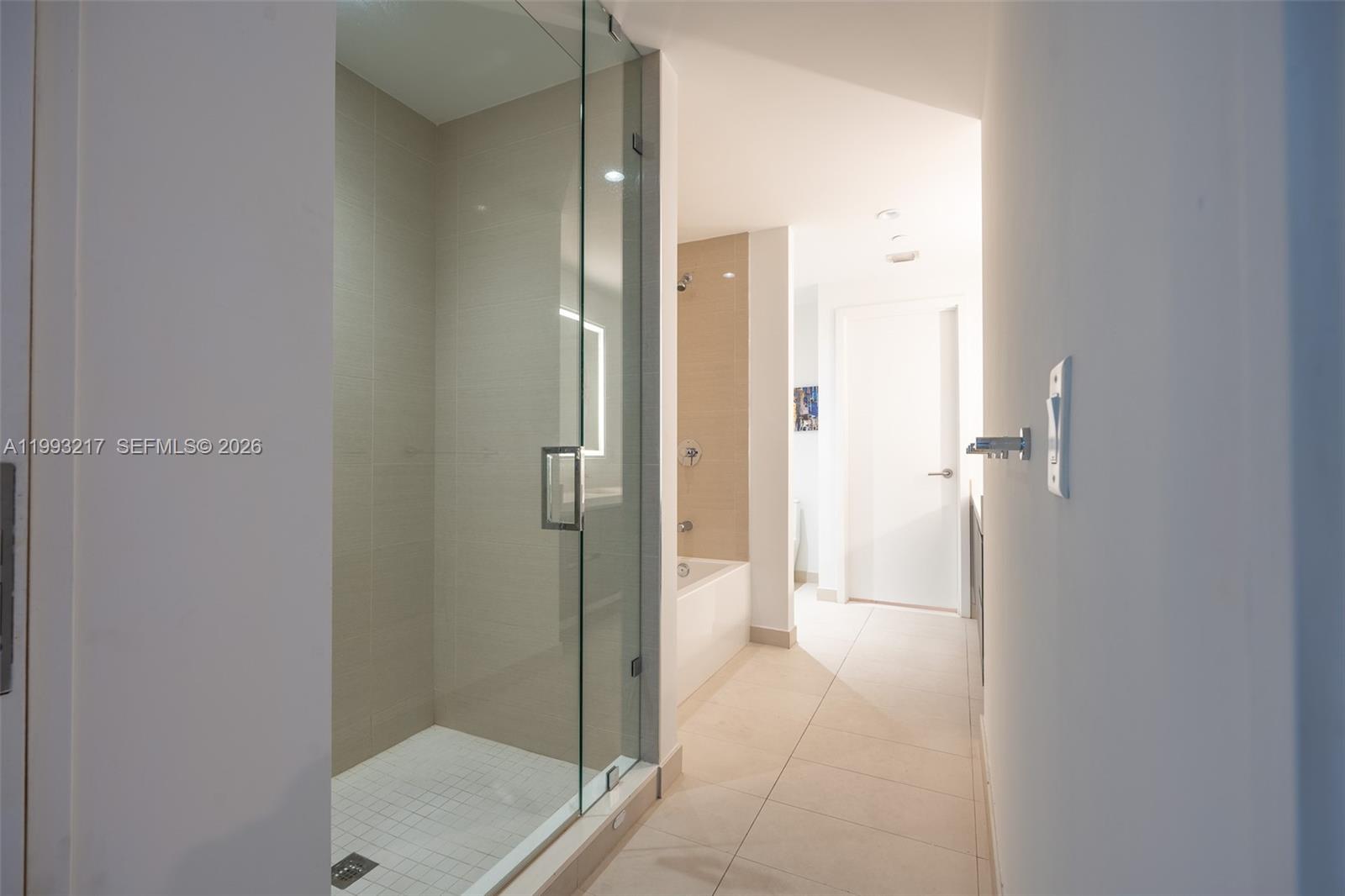 PARAMOUNT MIAMI WORLDCENT - Residential