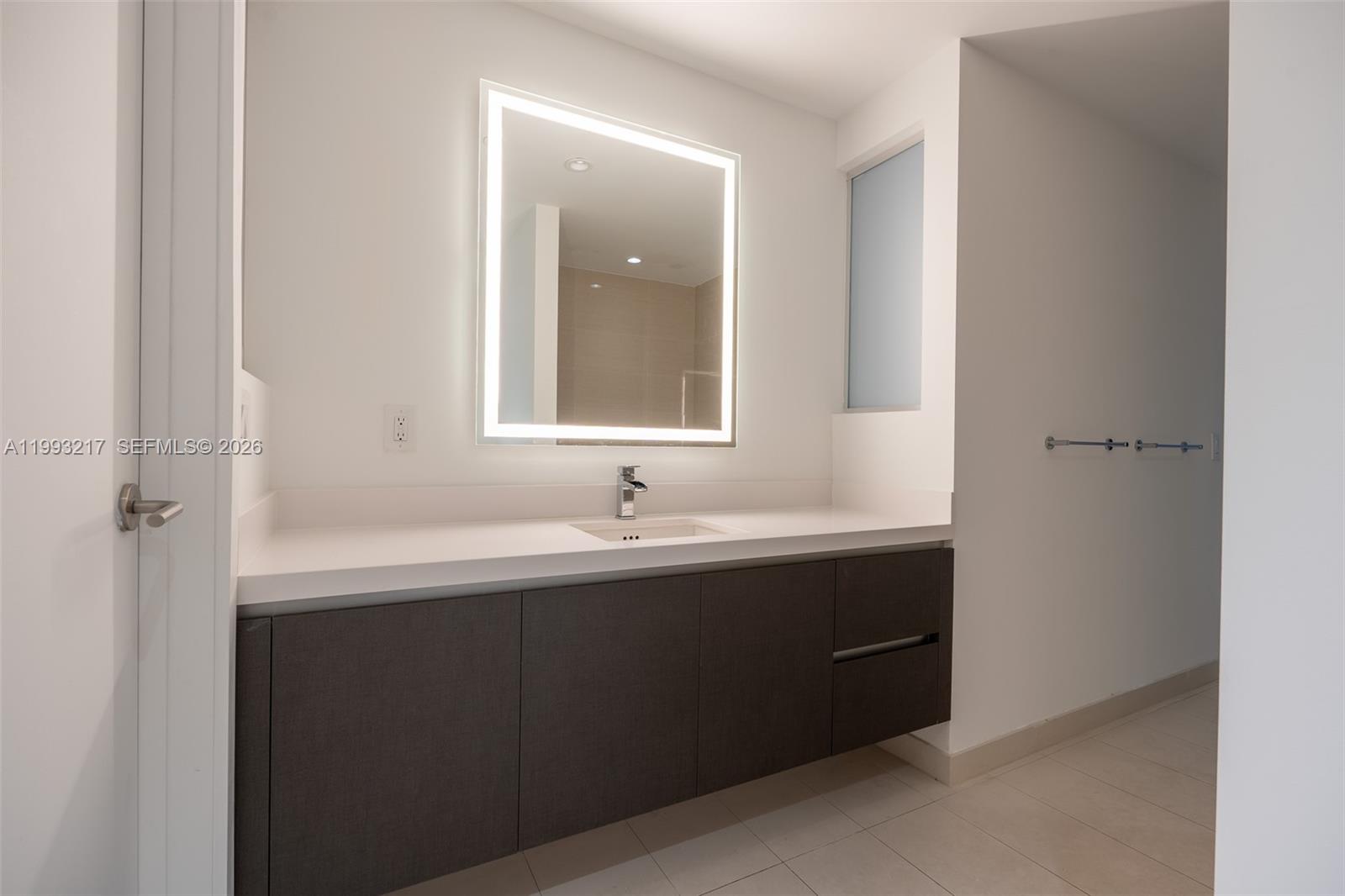 PARAMOUNT MIAMI WORLDCENT - Residential