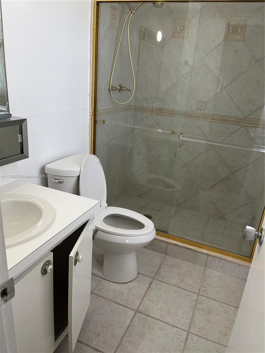 SANTA MONICA CONDO - Residential
