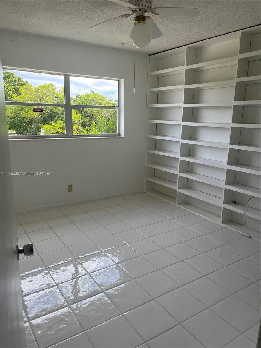 SANTA MONICA CONDO - Residential