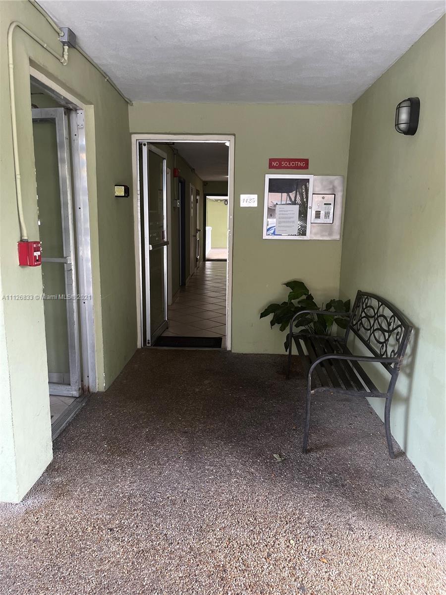SANTA MONICA CONDO - Residential