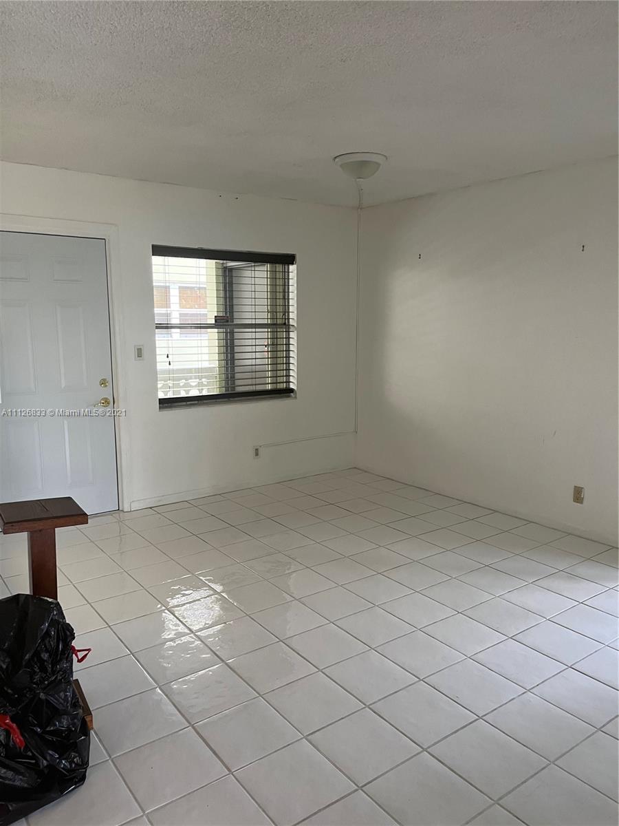 SANTA MONICA CONDO - Residential