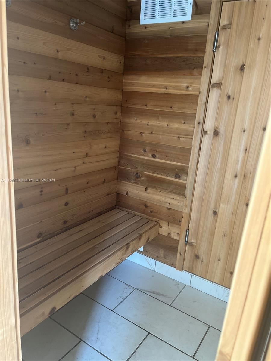 SANTA MONICA CONDO - Residential