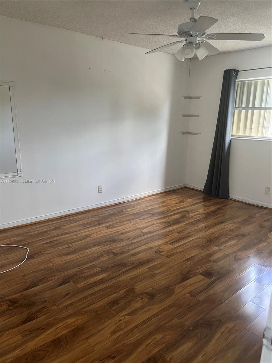 SANTA MONICA CONDO - Residential
