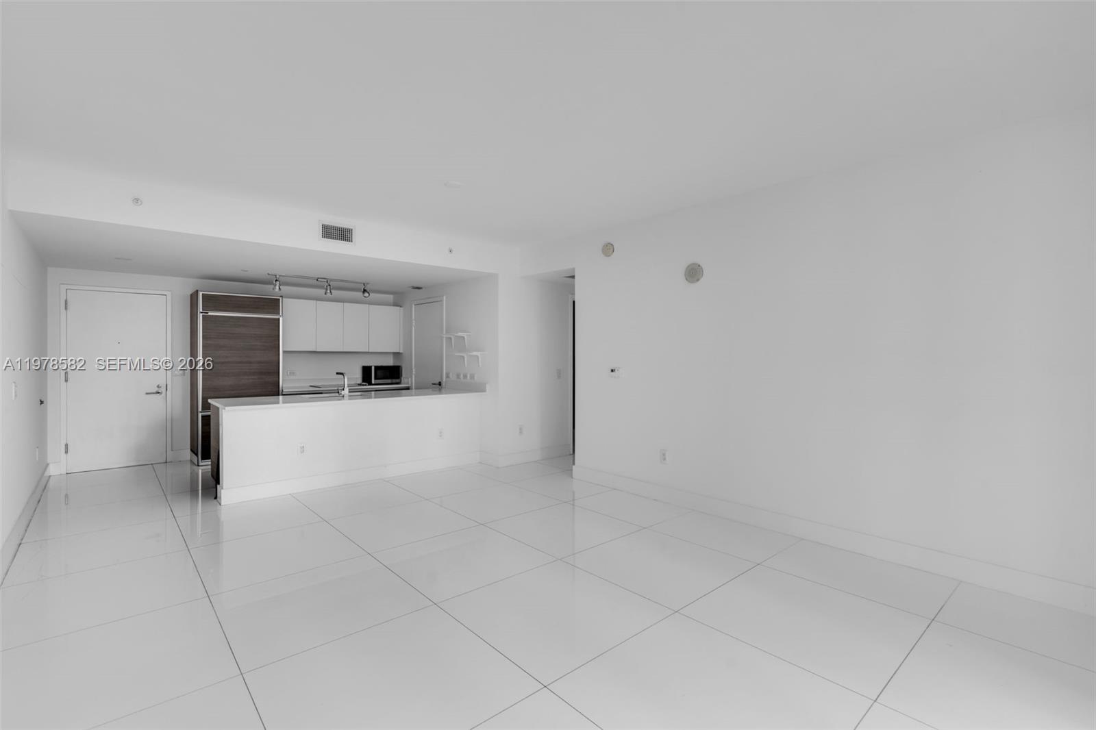 1100 MILLECENTO RESIDENCE - Residential Lease