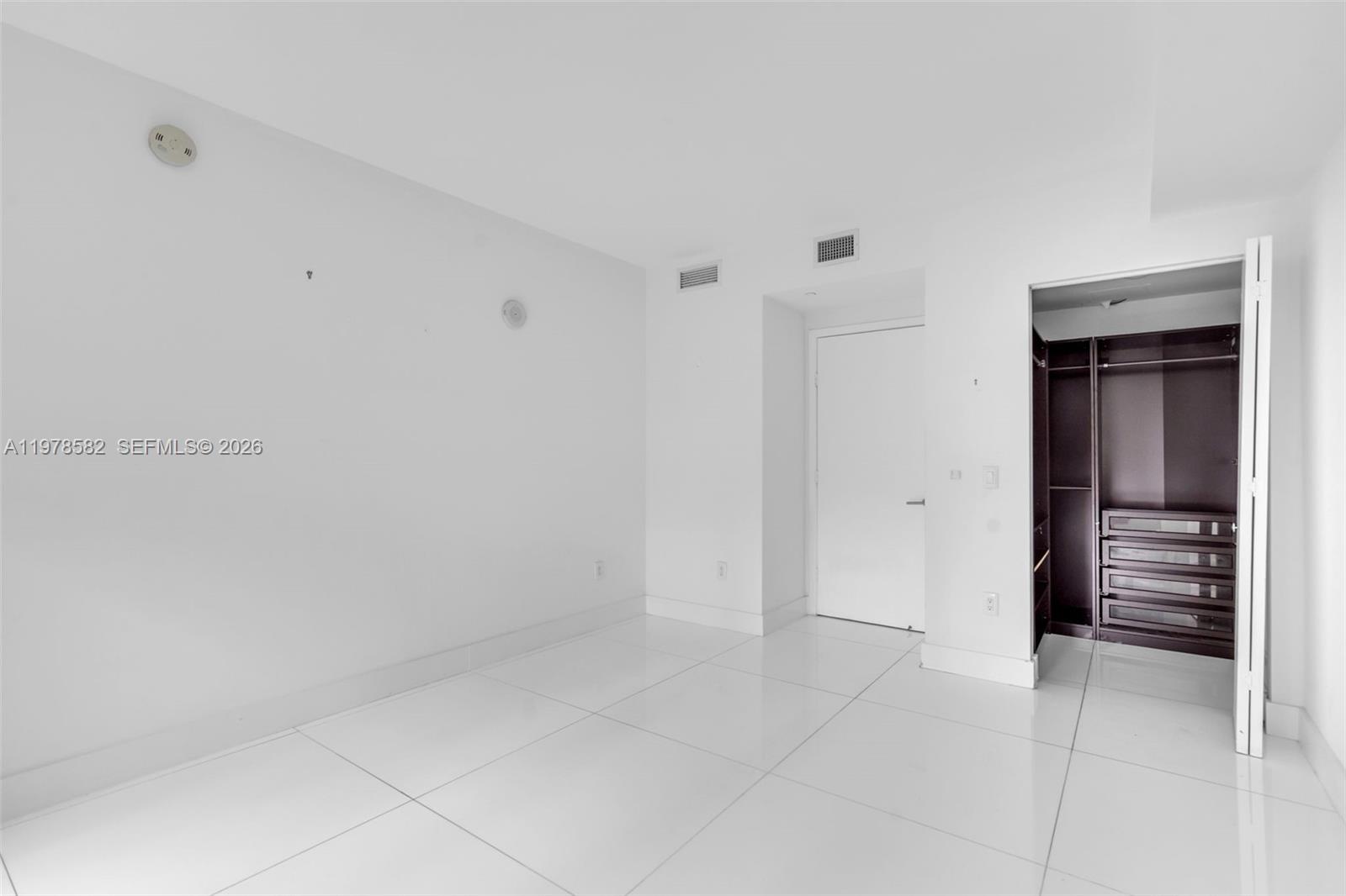 1100 MILLECENTO RESIDENCE - Residential Lease