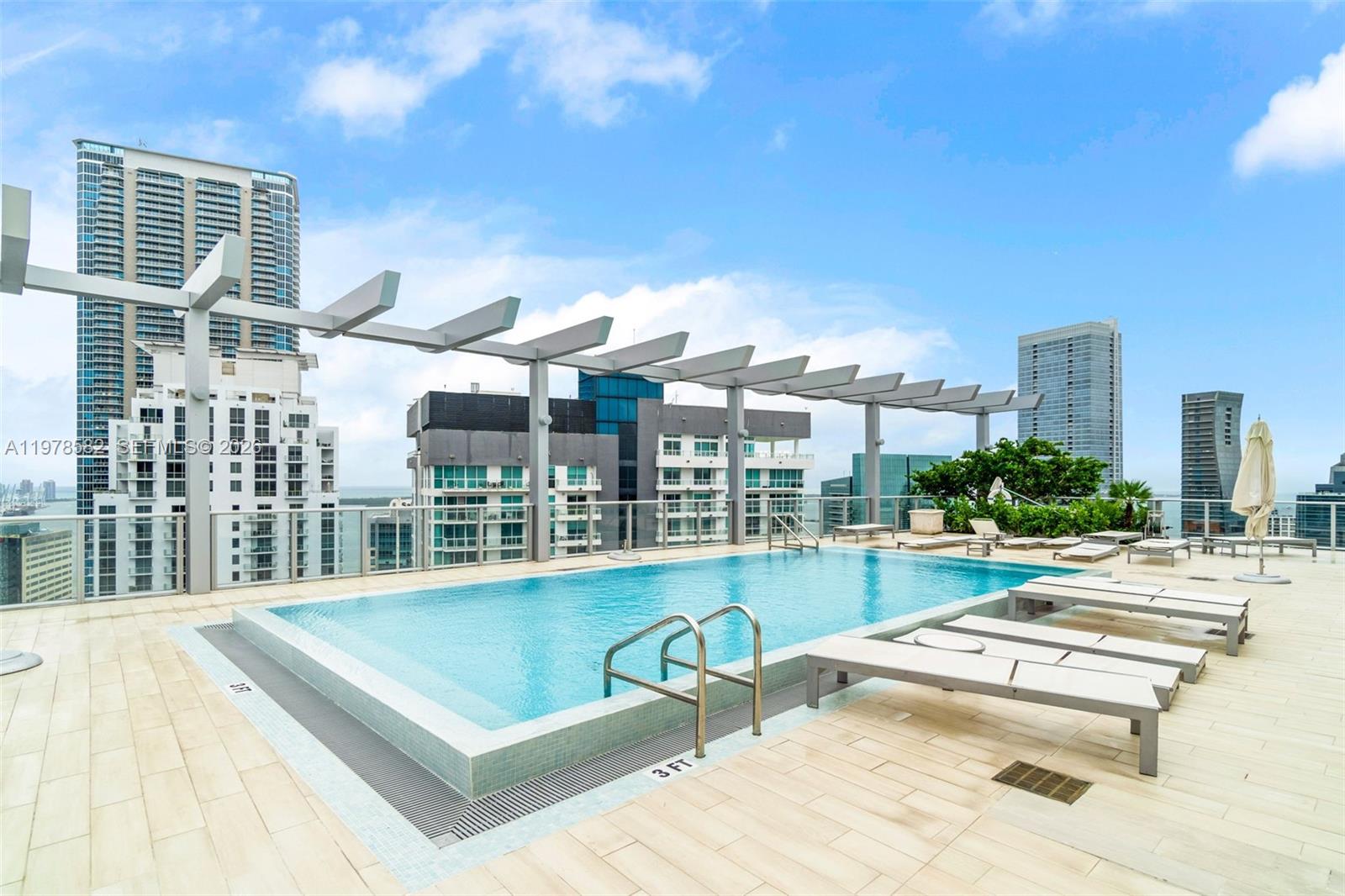 1100 MILLECENTO RESIDENCE - Residential Lease