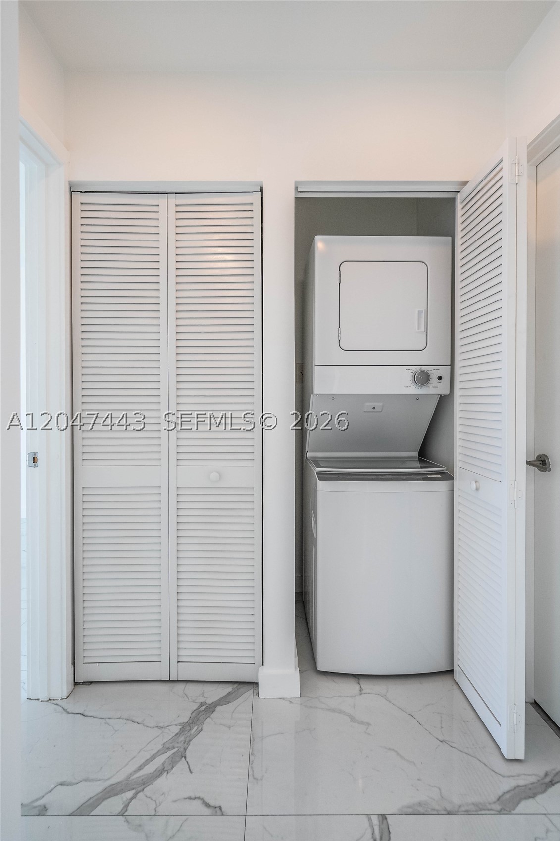BISCAYNE BEACH SUB - Residential Lease