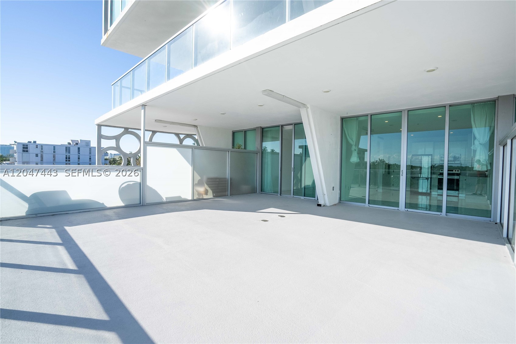 BISCAYNE BEACH SUB - Residential Lease