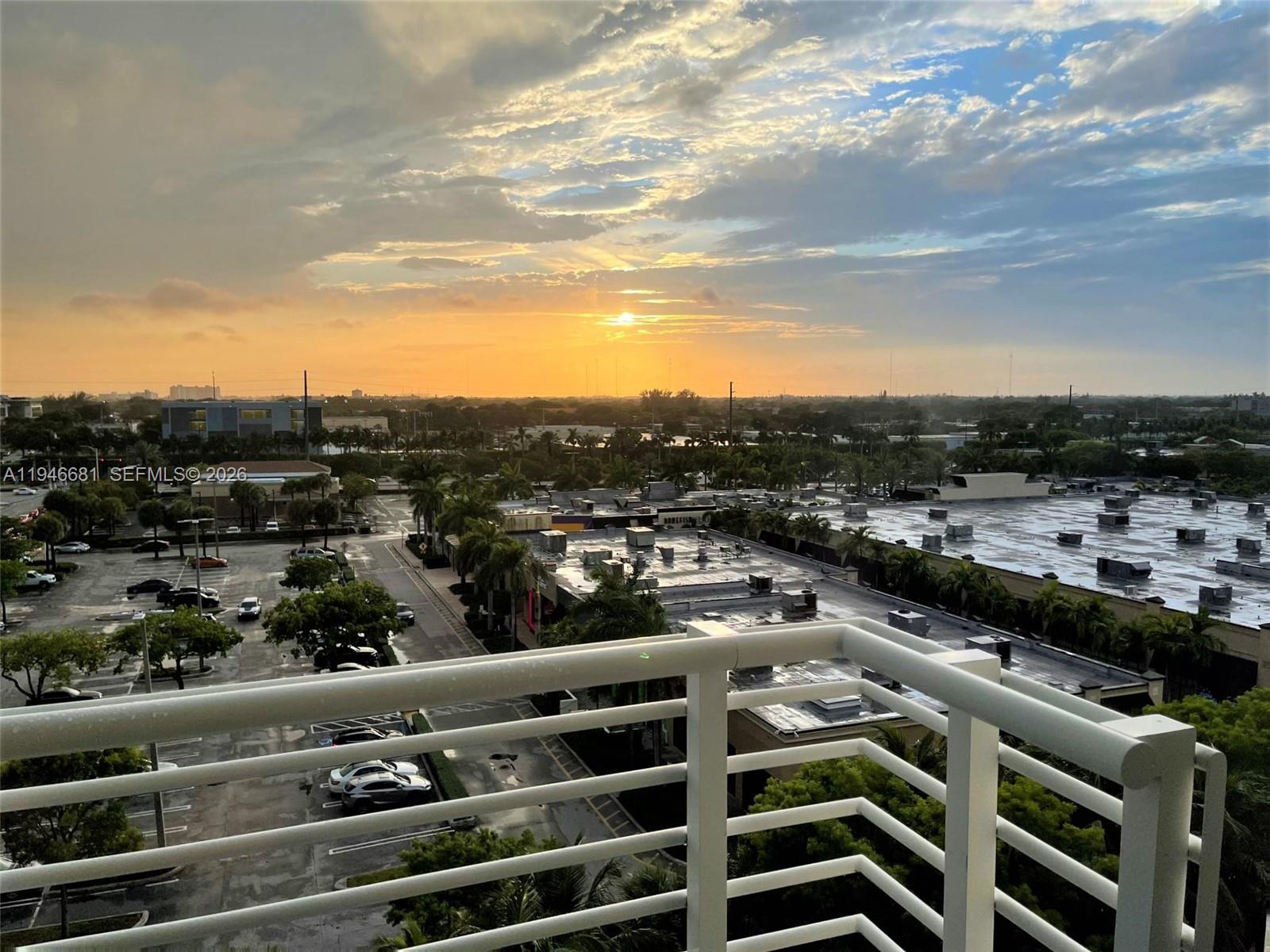 VENTURE AT AVENTURA WEST - Residential