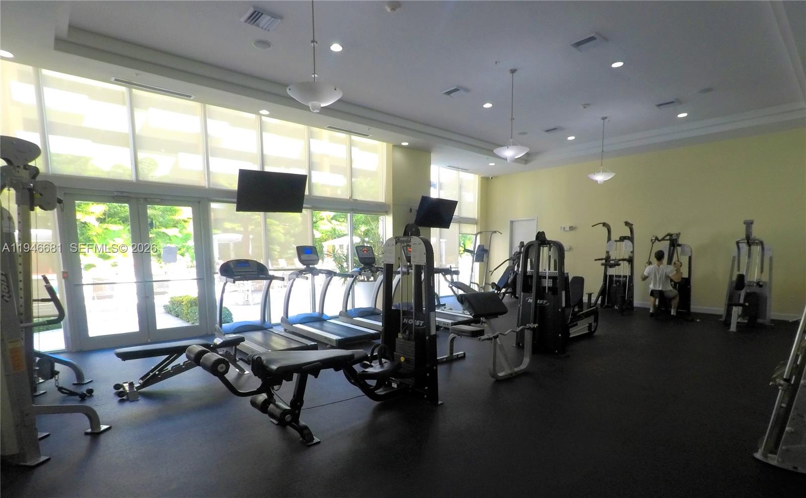 VENTURE AT AVENTURA WEST - Residential