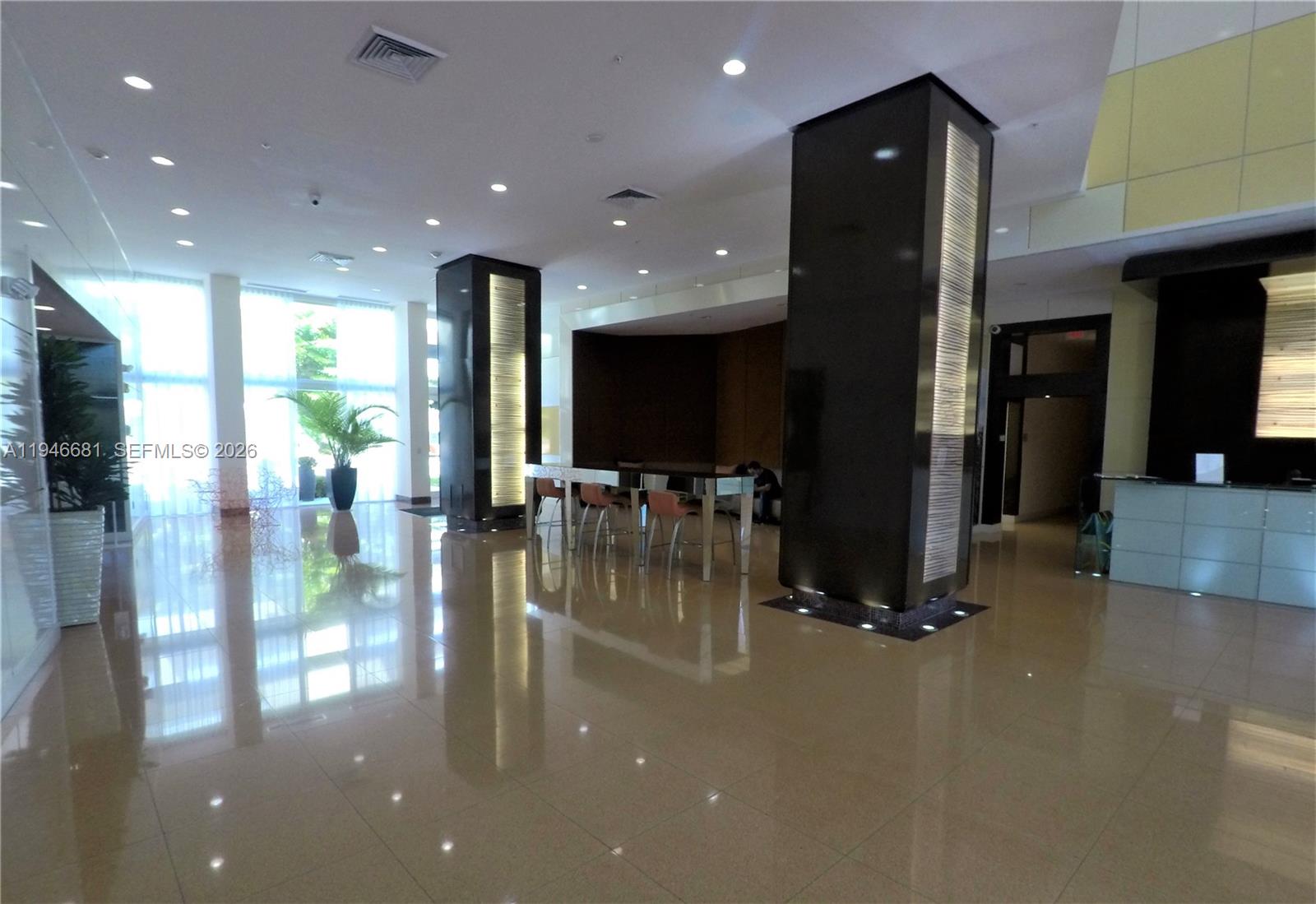 VENTURE AT AVENTURA WEST - Residential