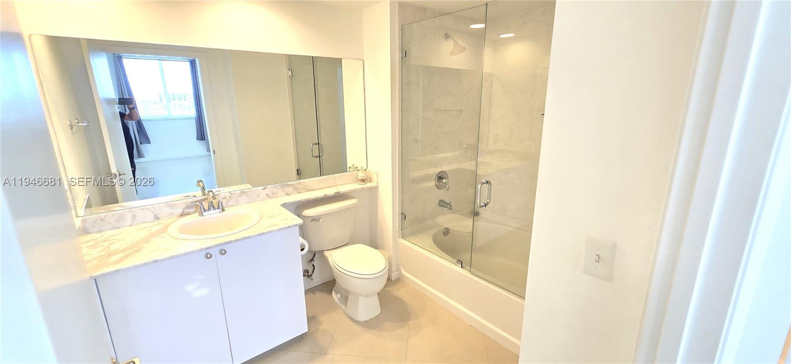 VENTURE AT AVENTURA WEST - Residential