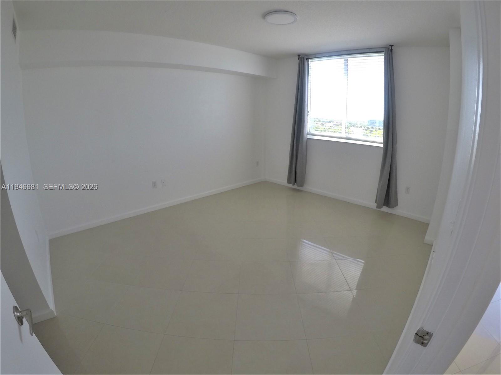 VENTURE AT AVENTURA WEST - Residential