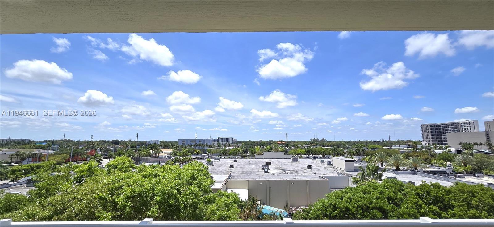 VENTURE AT AVENTURA WEST - Residential