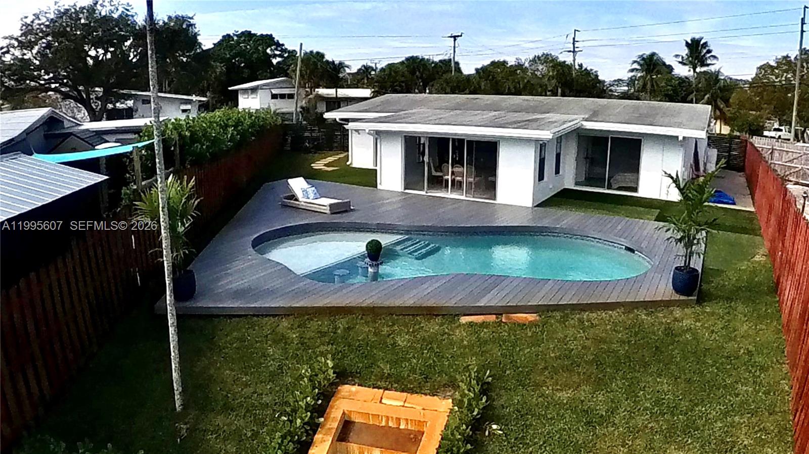 LAUDERDALE ISLES NO 2-BLK - Residential