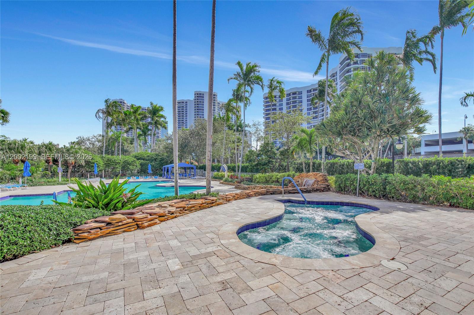 MYSTIC POINTE TOWER 400 C - Residential