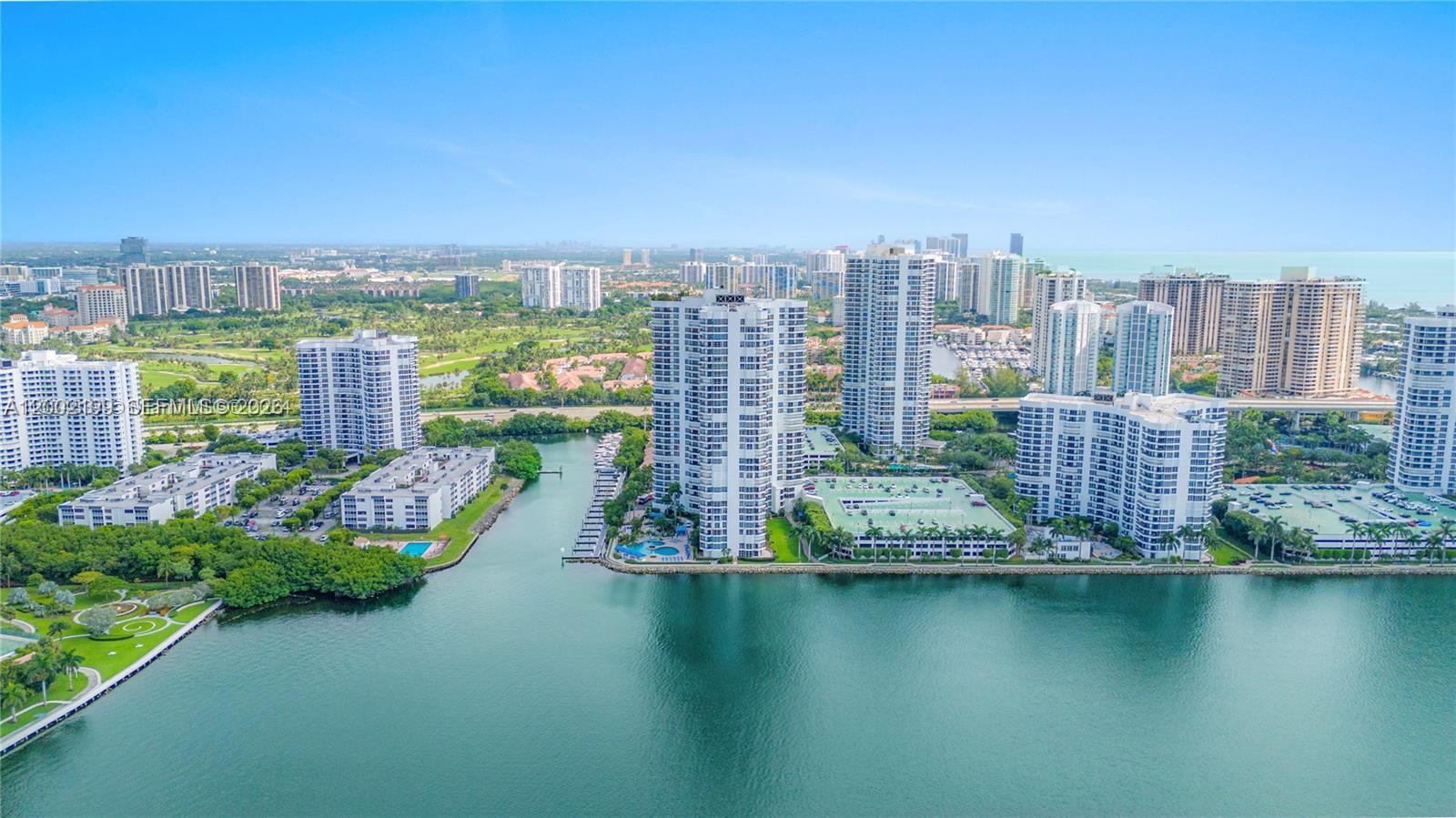 MYSTIC POINTE TOWER 400 C - Residential