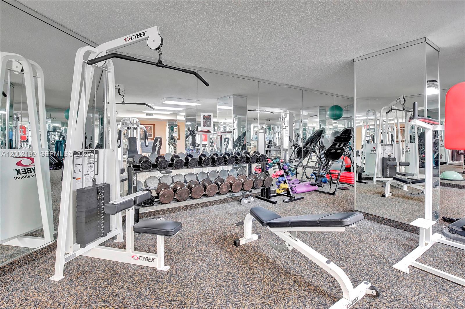 MYSTIC POINTE TOWER 400 C - Residential