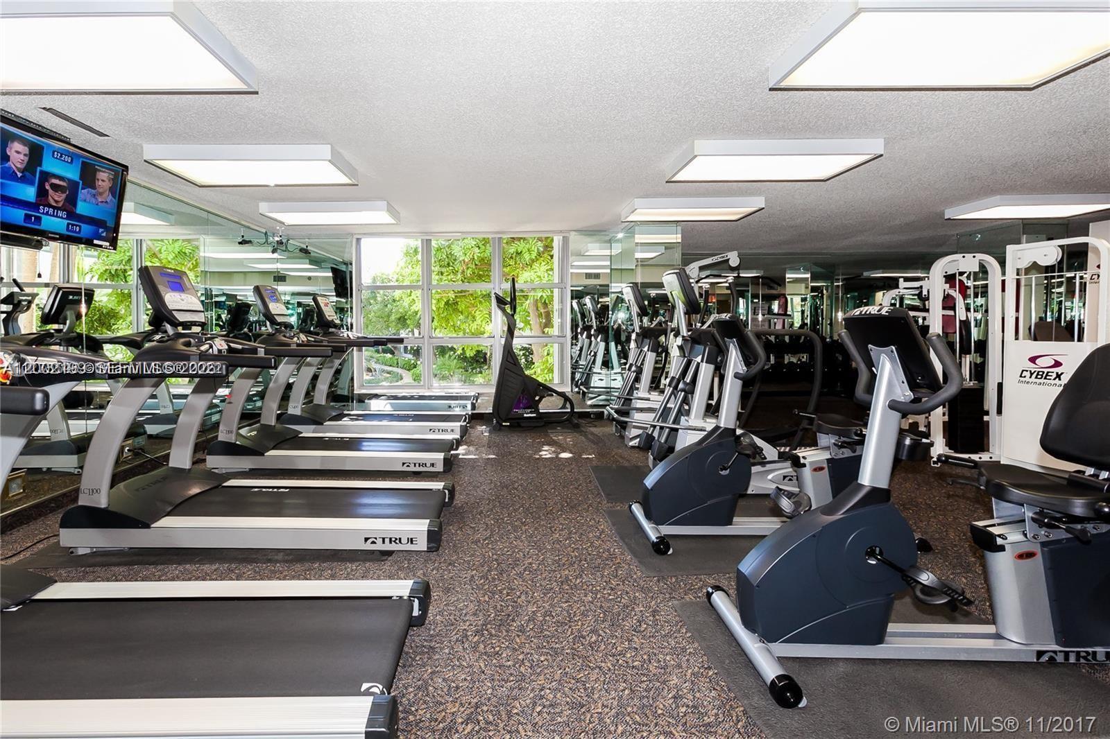 MYSTIC POINTE TOWER 400 C - Residential