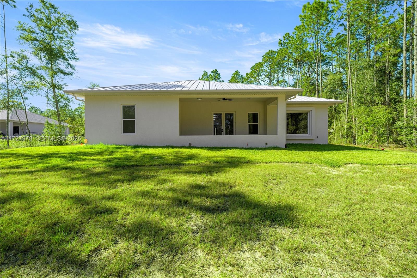 ROLLING HILLS - Residential
