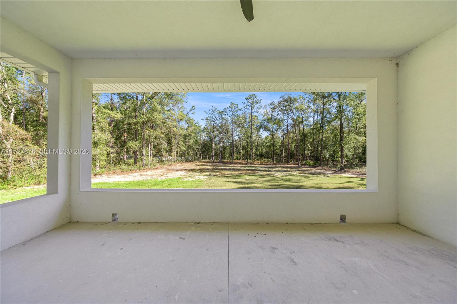 ROLLING HILLS - Residential