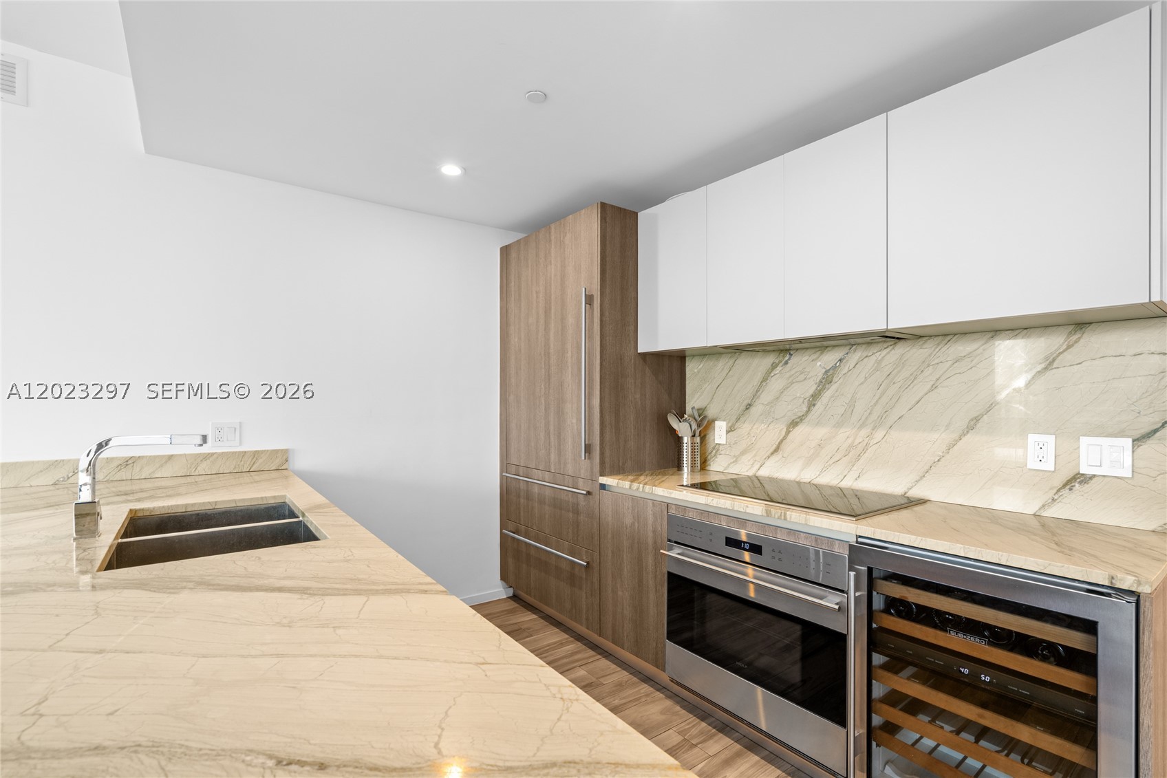 801 SMA RESIDENCES CONDO - Residential Lease