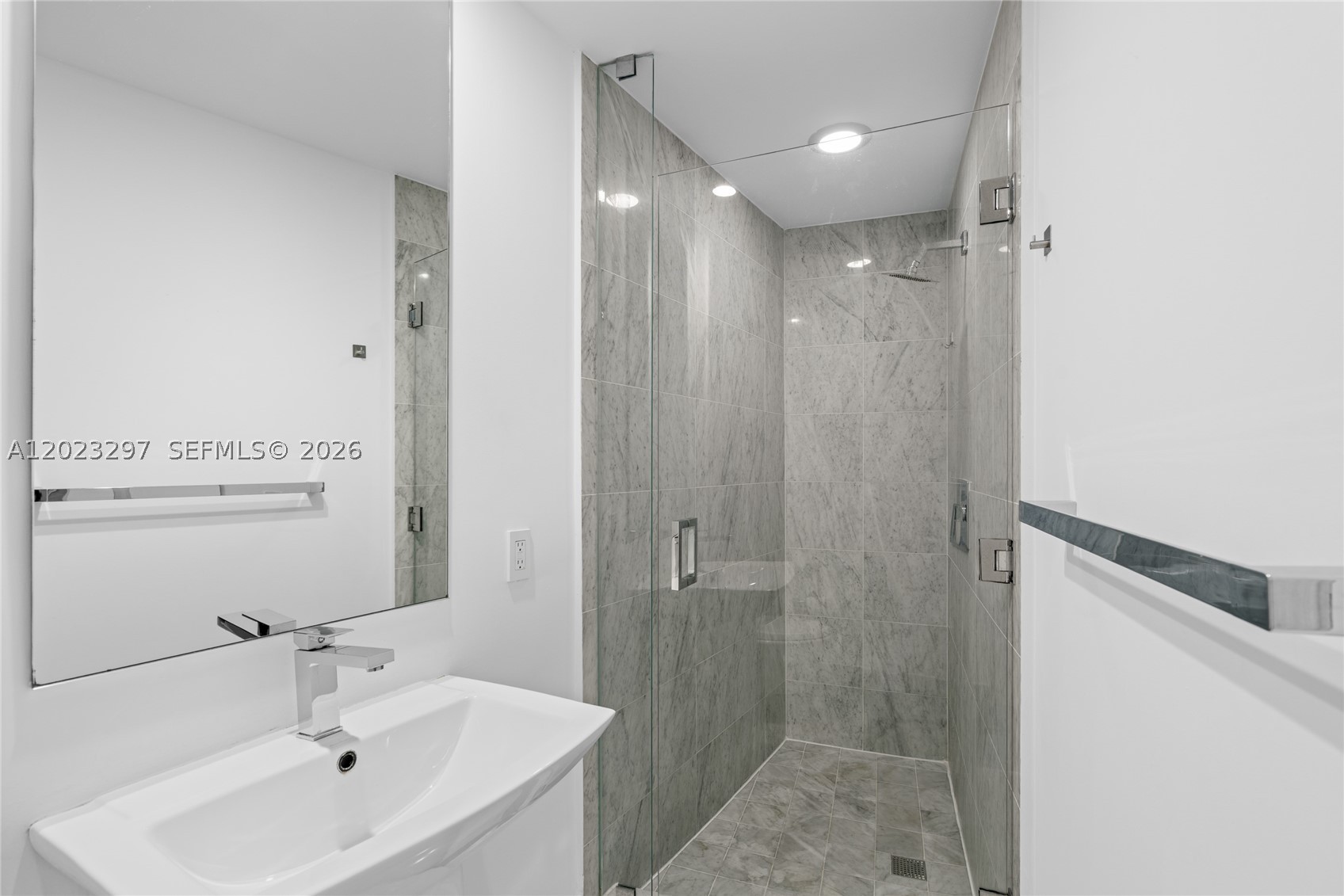 801 SMA RESIDENCES CONDO - Residential Lease