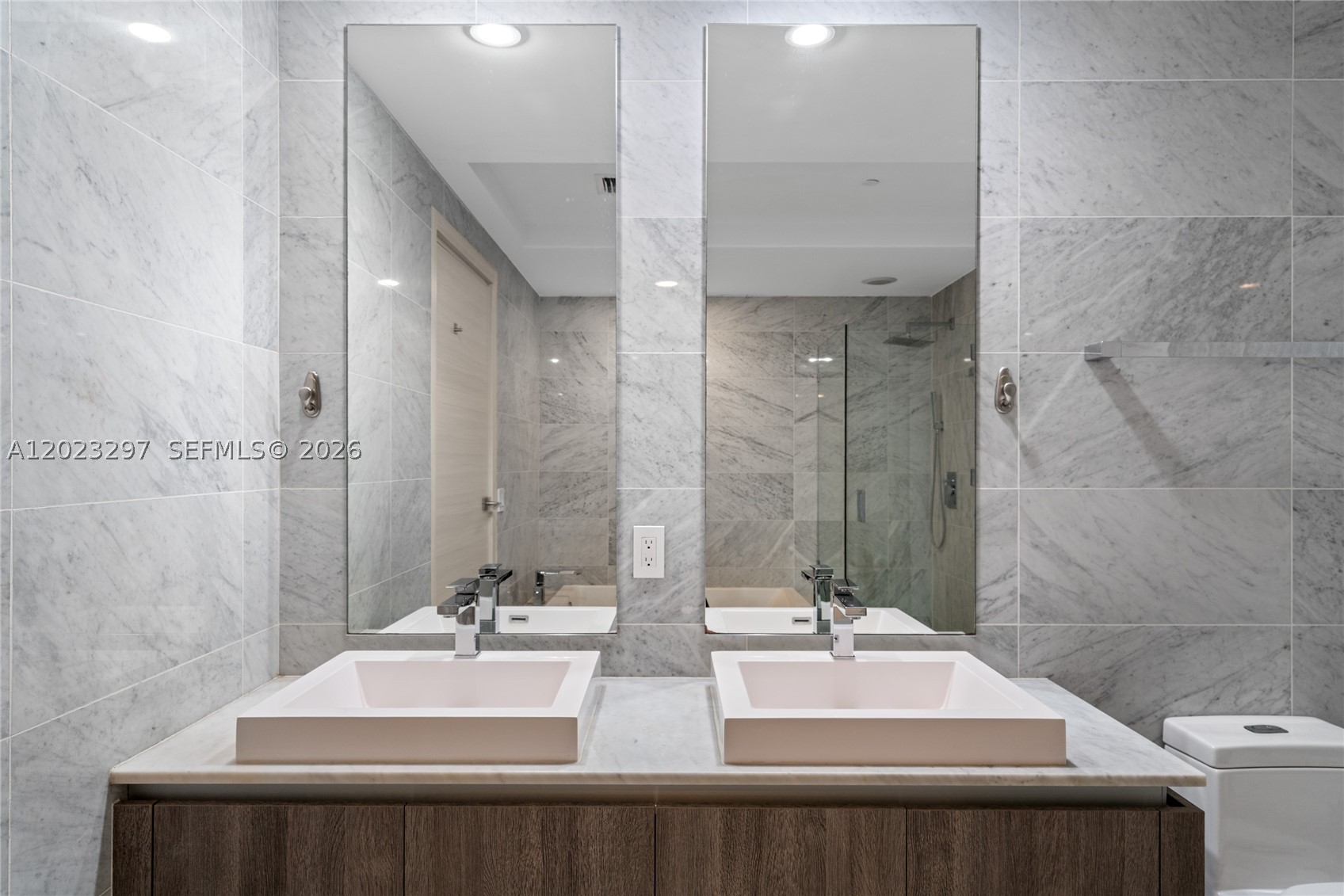 801 SMA RESIDENCES CONDO - Residential Lease