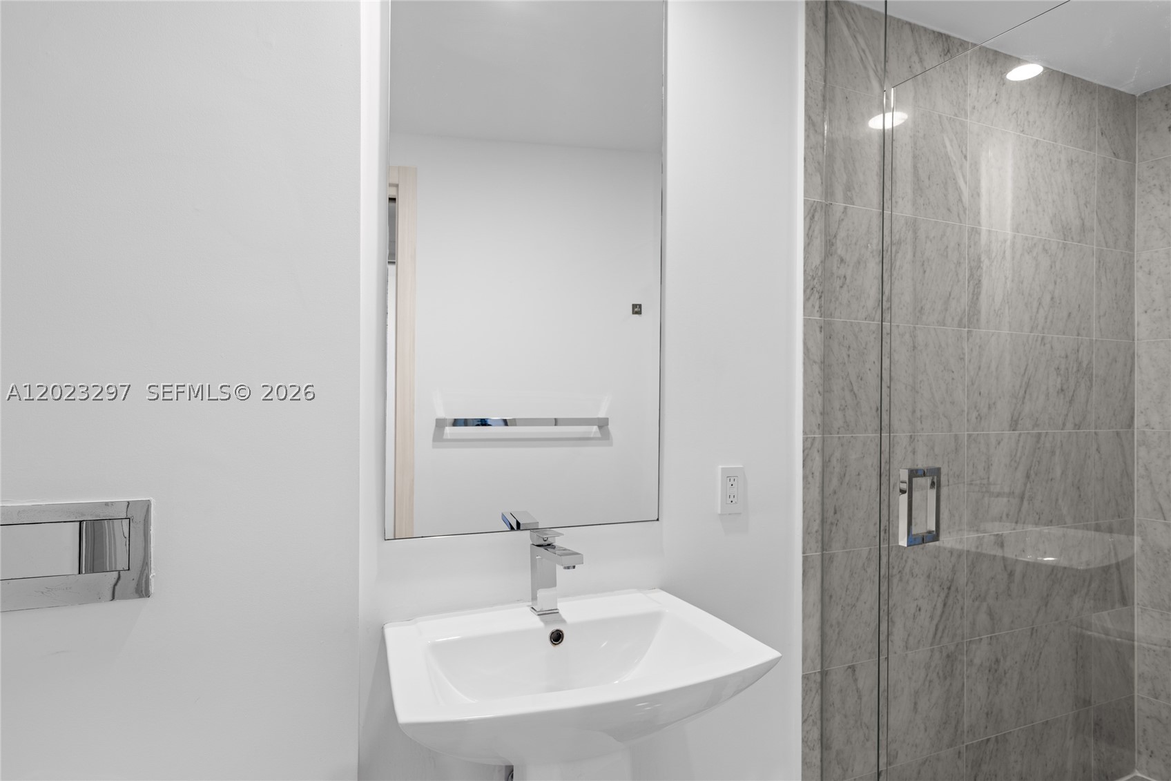 801 SMA RESIDENCES CONDO - Residential Lease