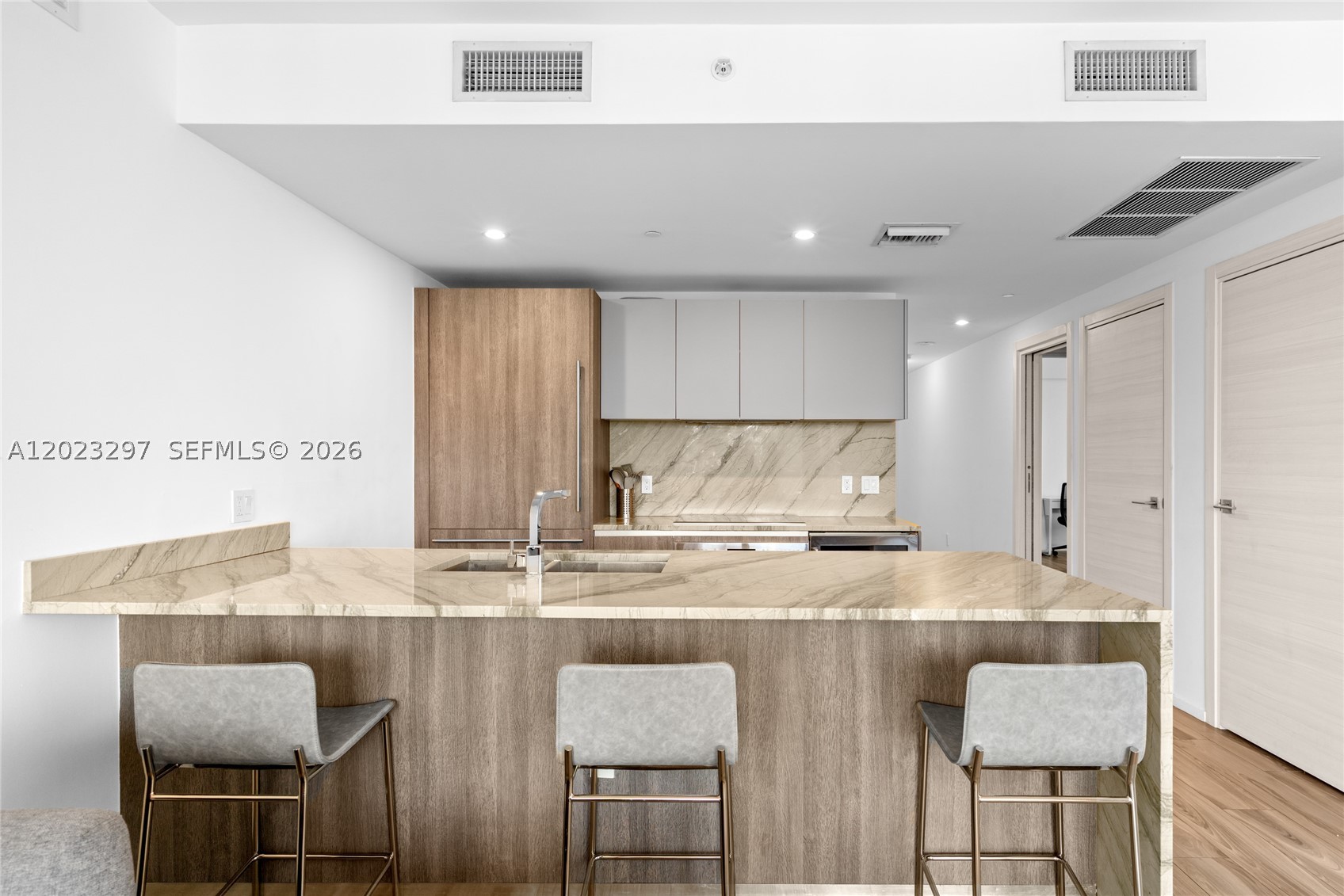 801 SMA RESIDENCES CONDO - Residential Lease