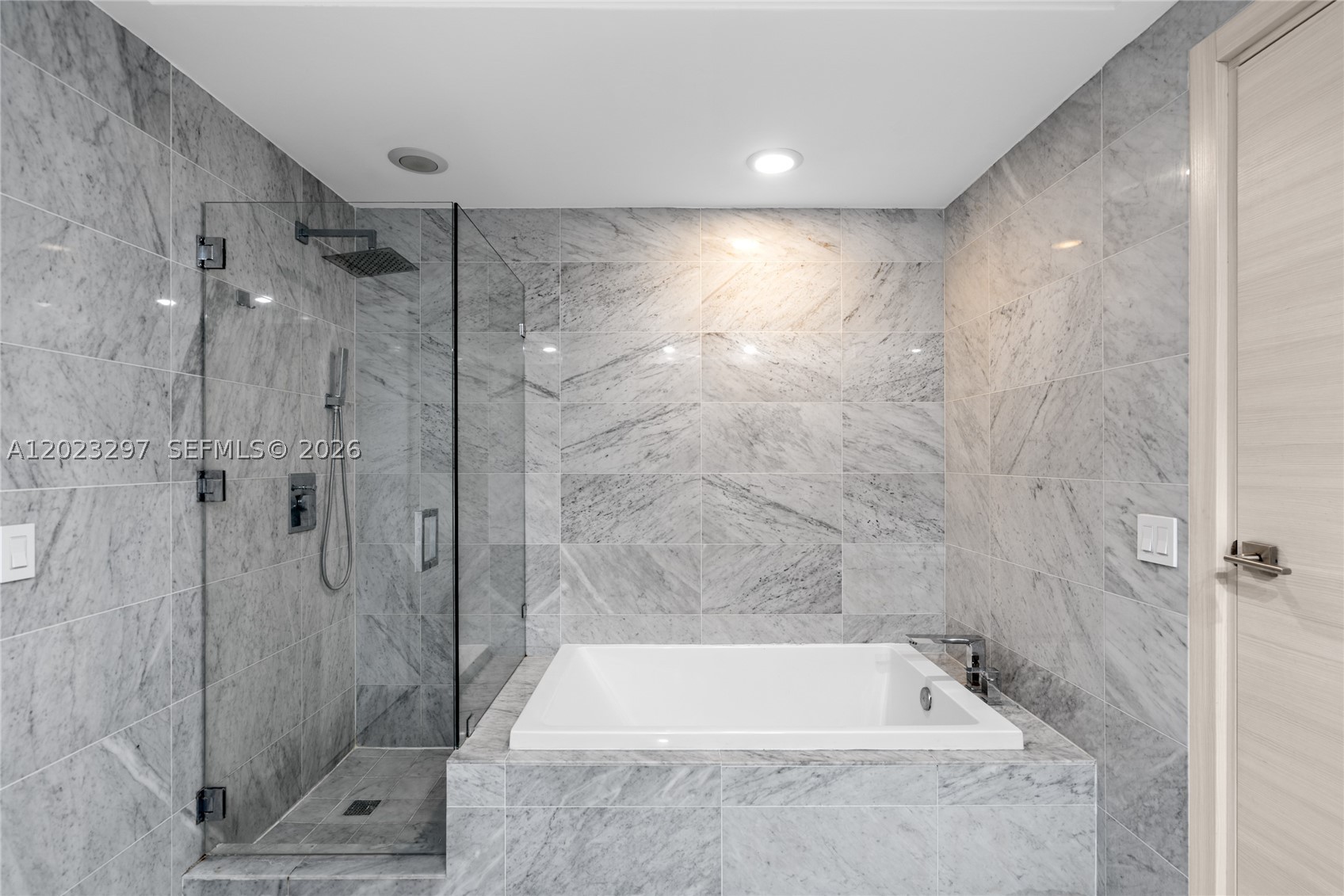 801 SMA RESIDENCES CONDO - Residential Lease
