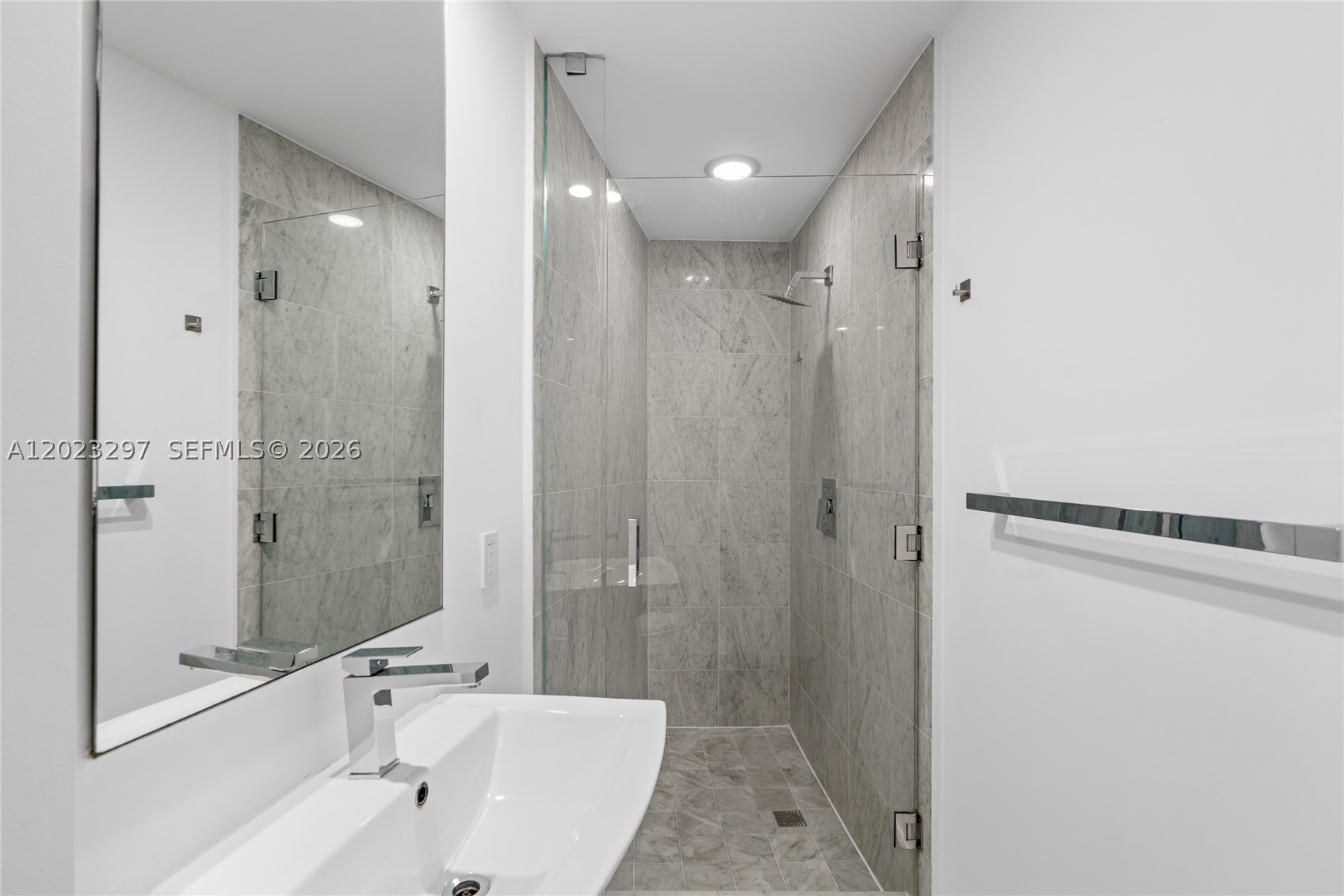 801 SMA RESIDENCES CONDO - Residential Lease