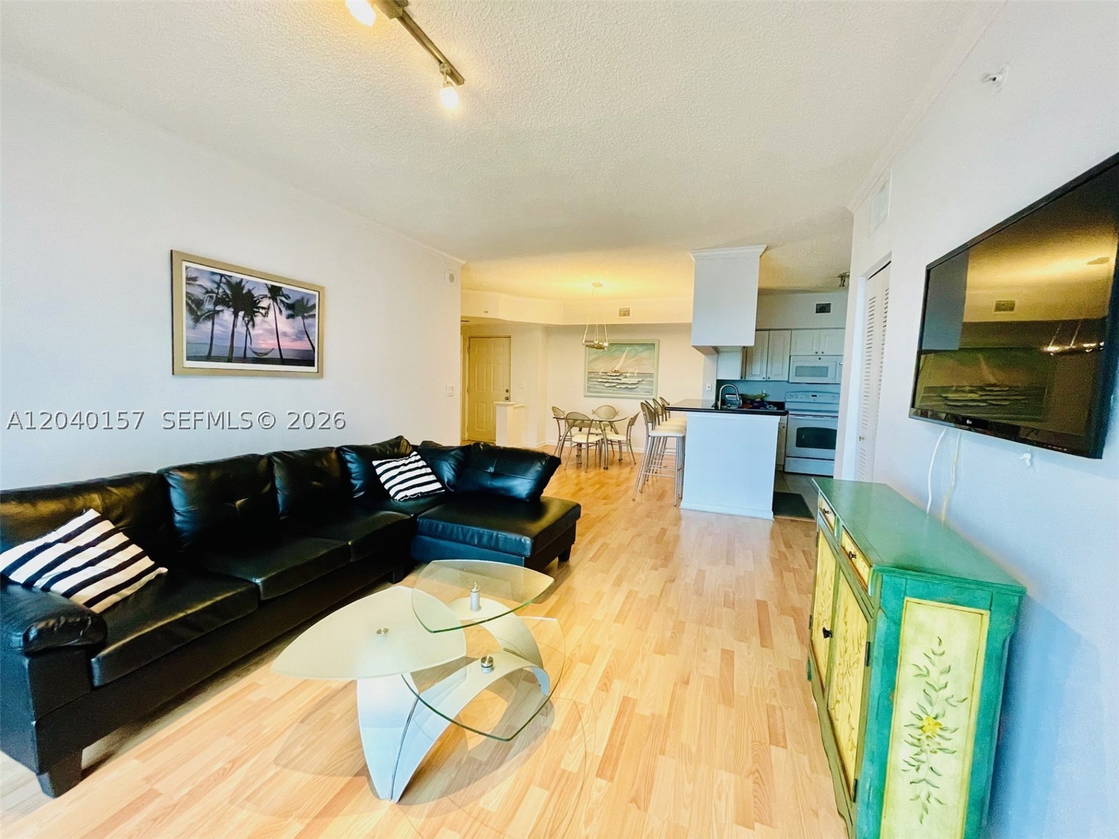 PORTO BELLAGIO CONDO - Residential
