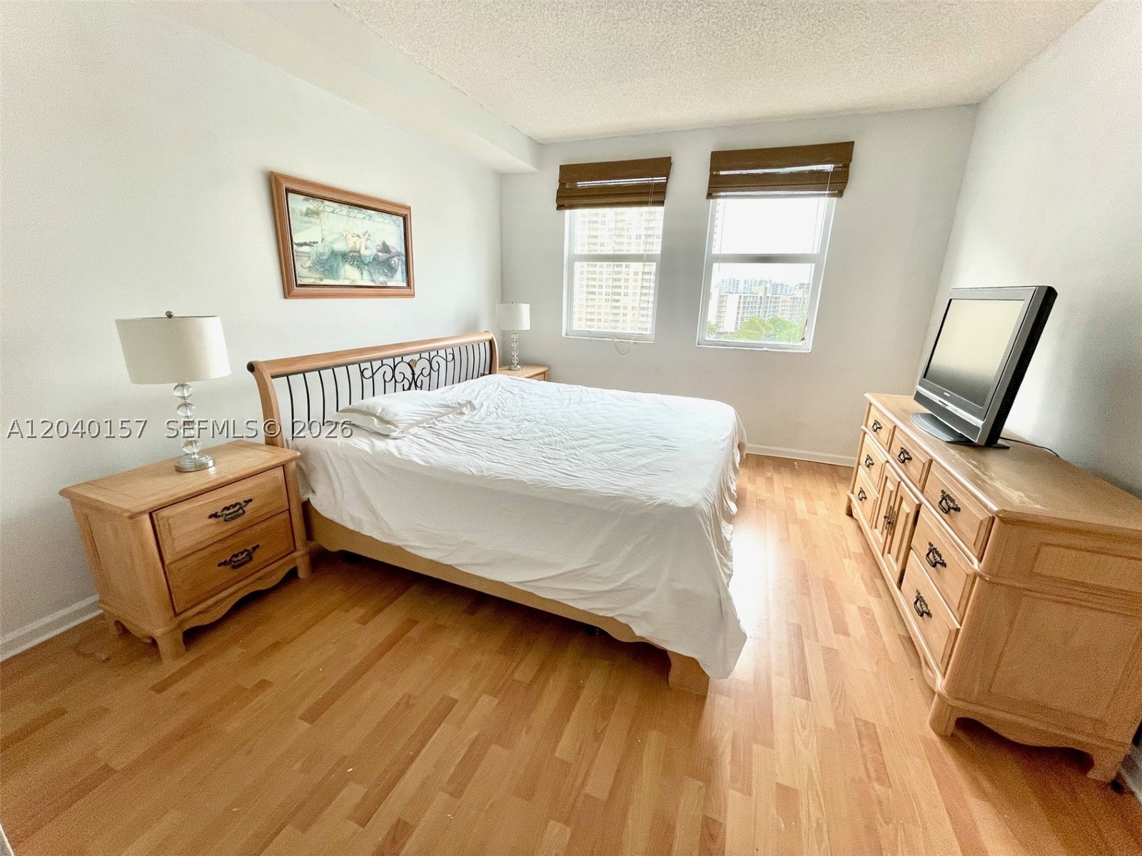 PORTO BELLAGIO CONDO - Residential