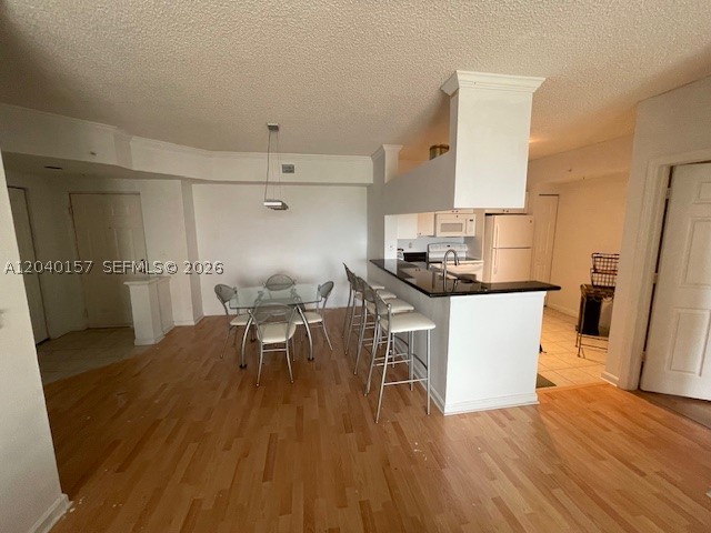 PORTO BELLAGIO CONDO - Residential