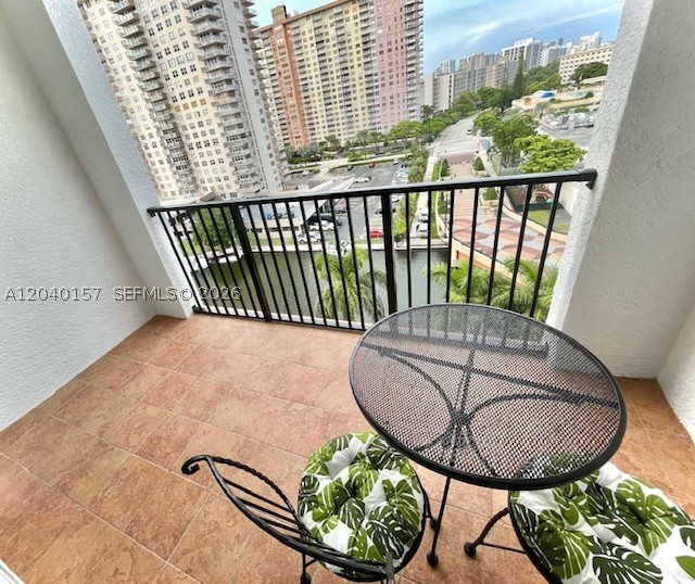 PORTO BELLAGIO CONDO - Residential