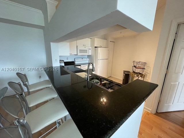 PORTO BELLAGIO CONDO - Residential