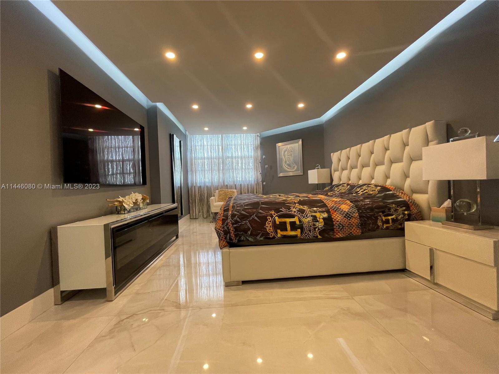 HEMISPHERES CONDO - Residential