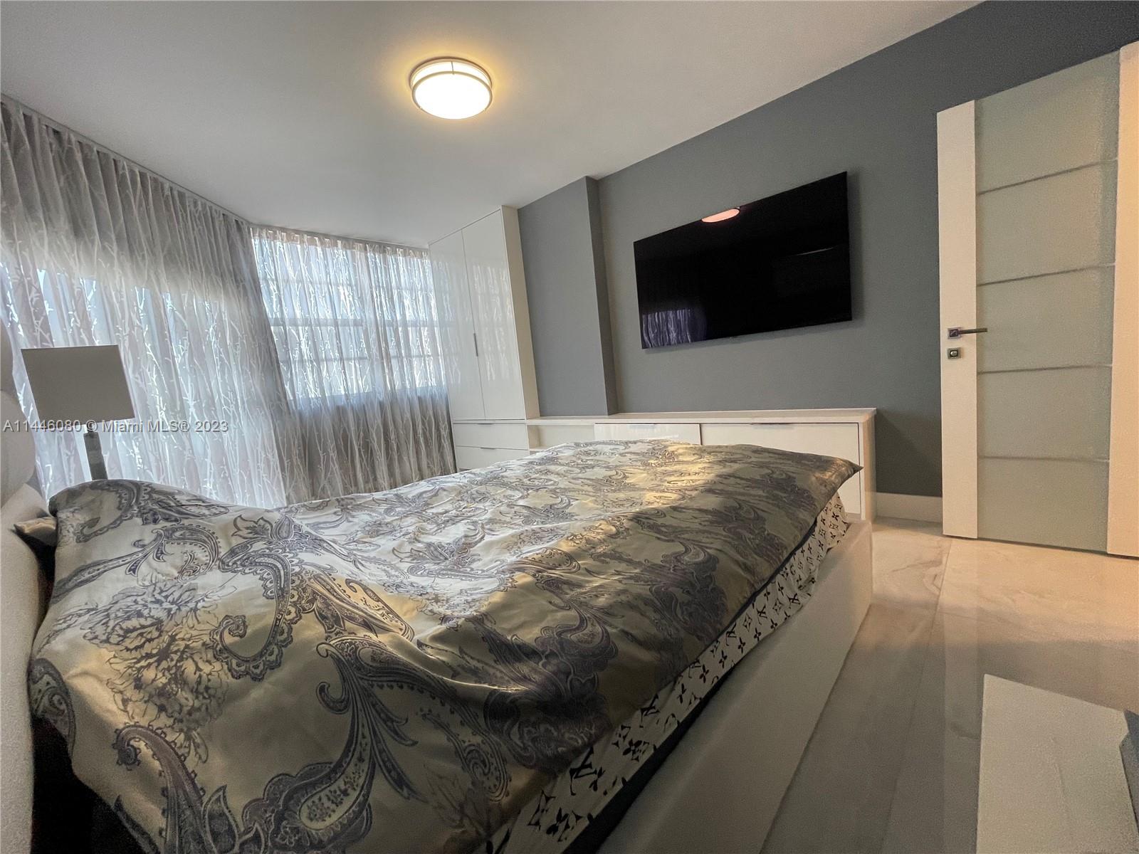 HEMISPHERES CONDO - Residential