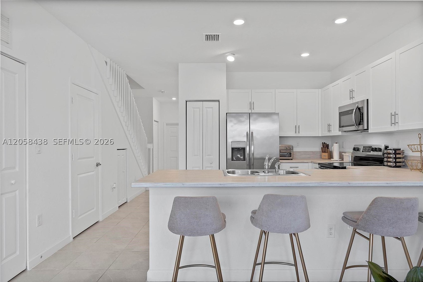 ENCLAVE SOUTH PHASE 2 - Residential