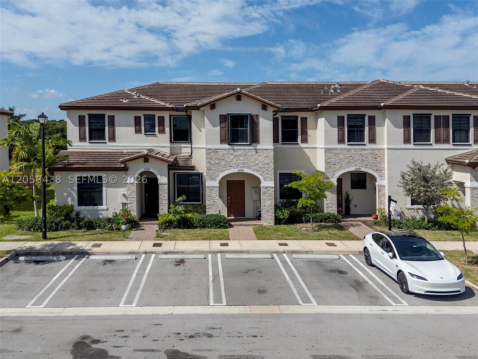 ENCLAVE SOUTH PHASE 2 - Residential
