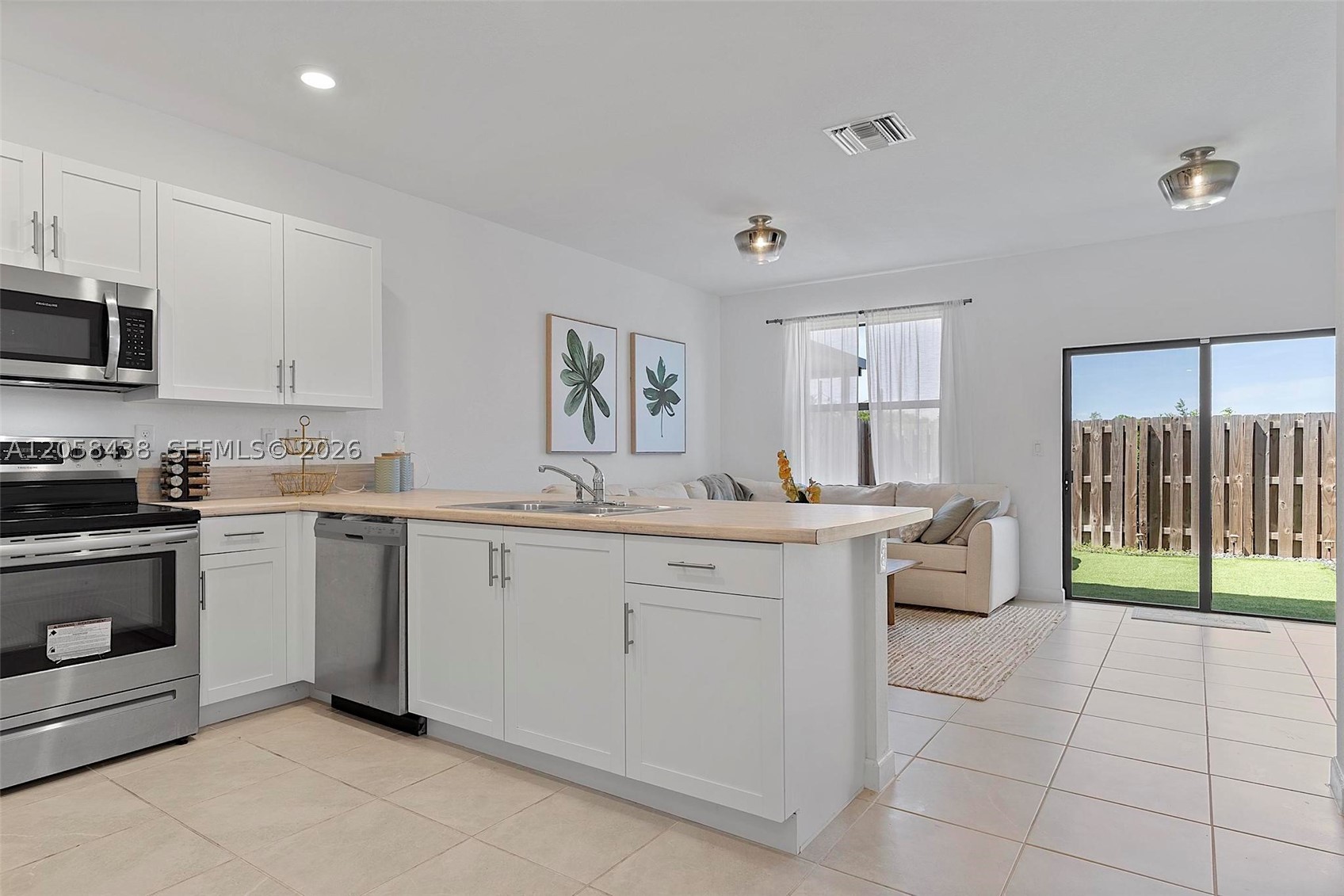 ENCLAVE SOUTH PHASE 2 - Residential