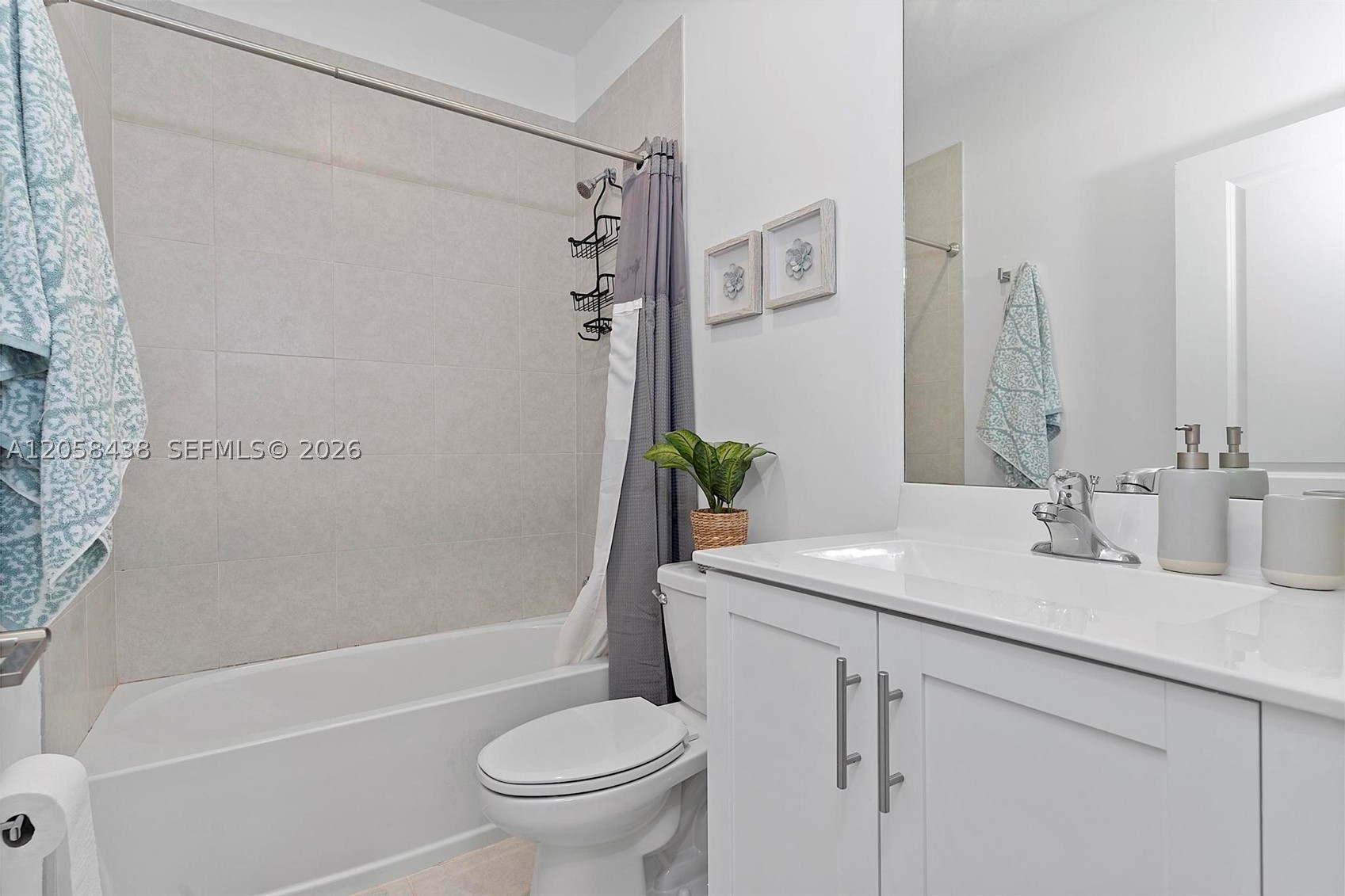 ENCLAVE SOUTH PHASE 2 - Residential