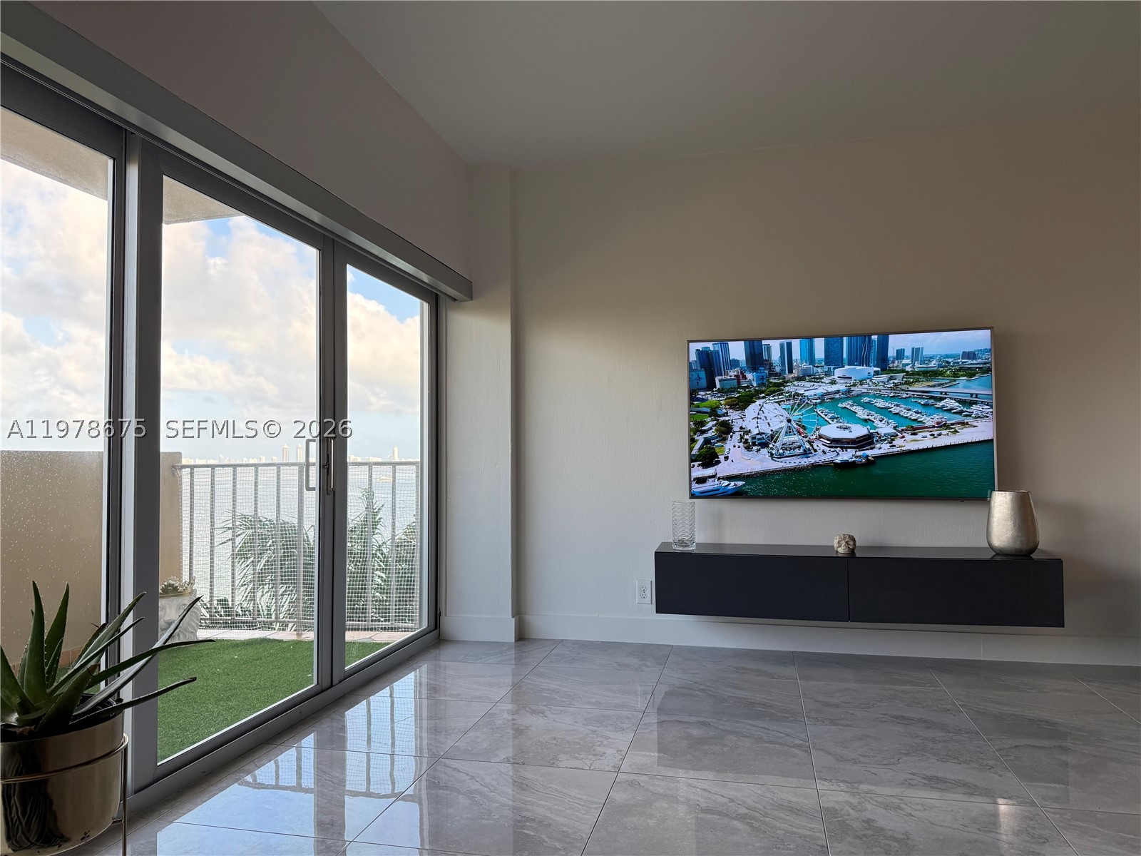 CLIPPER CONDO NO 1 - Residential