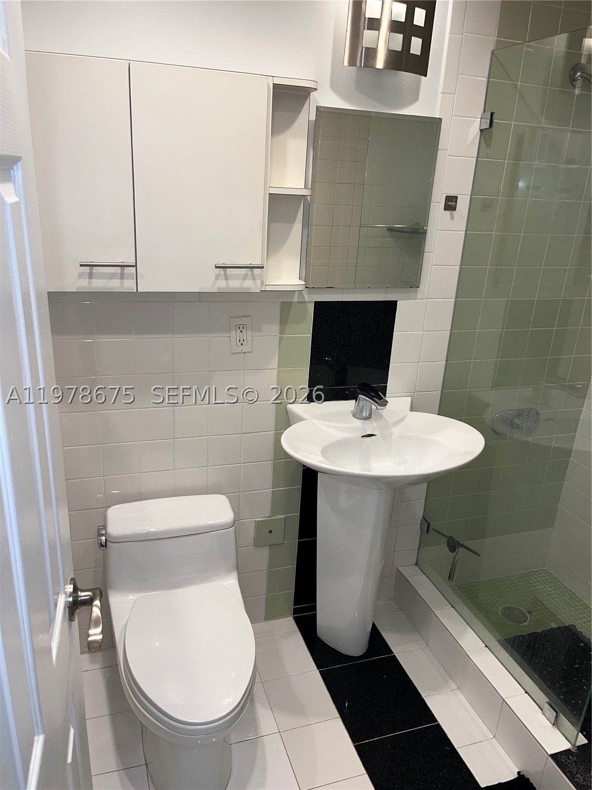 CLIPPER CONDO NO 1 - Residential